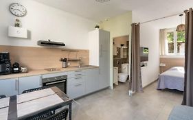 La Maisonnette Du Parc